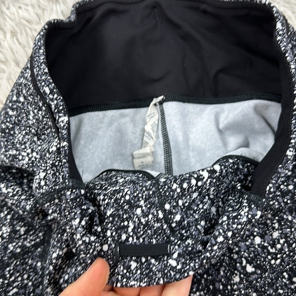 Lululemon Outrun 17" Crop Splatter White Black / Black - Picture 3 of 5